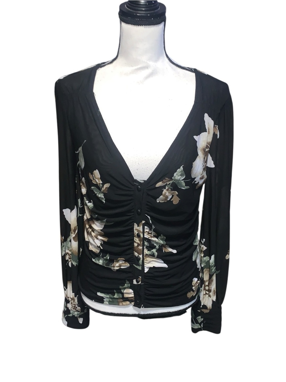 NWT Gimmicks Black Floral Ruched Long-Sleeve V-Neck Button Down Top